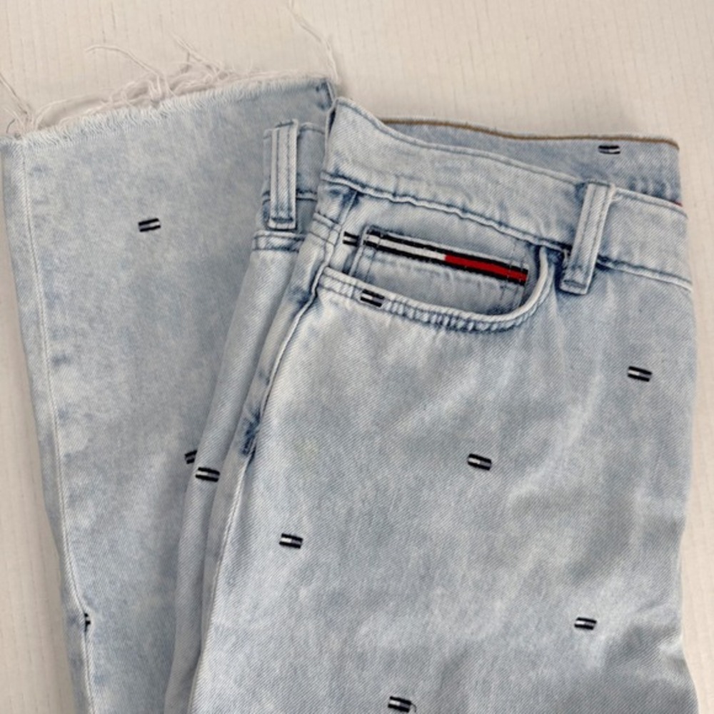 Tommy Jeans Y2K Slim Boyfriend Light Wash Embroidered Flag Logo Denim Jeans 10